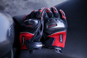 KOMINE GK-143 Super Fit Carbon Mesh Gloves DELOS（コミネ GK-143 スーパーフィットカーボンメッシュグローブ　デロス）