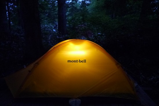 夜のテント
