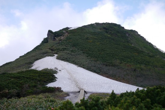 燧ヶ岳の雪渓