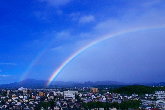 台風一過の２重の虹